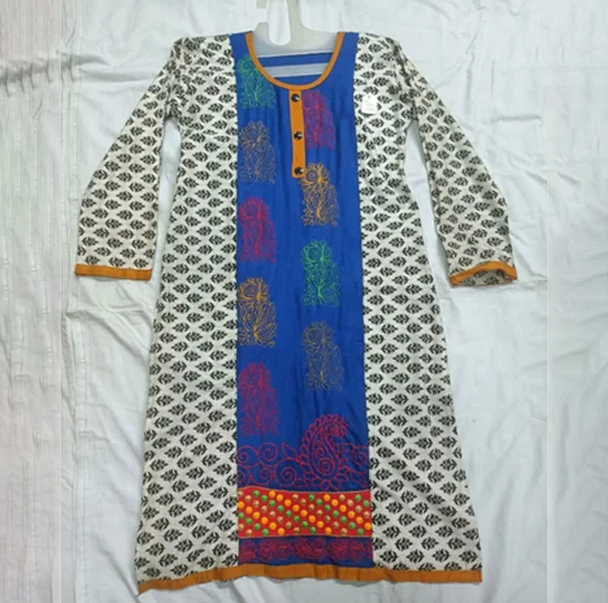 Ladies White Rayon Kurti